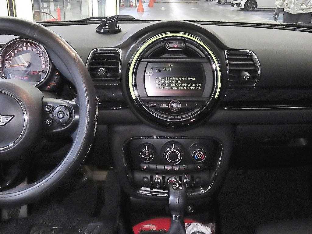 Mini Clubman - Vista 11