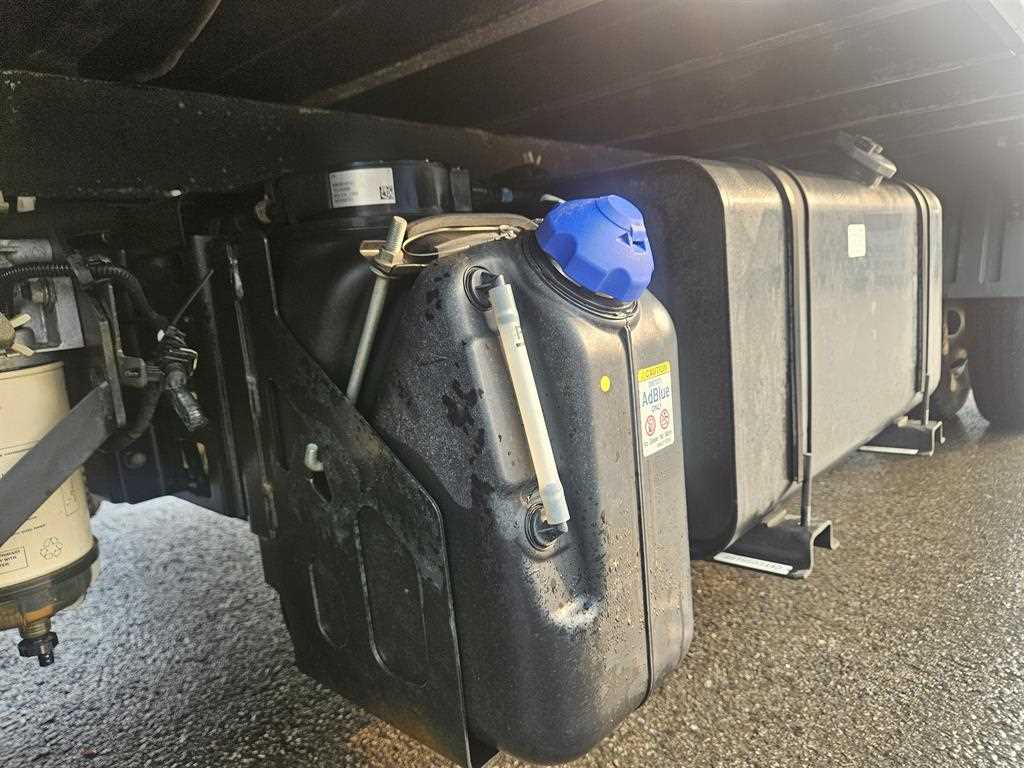 medium and large cargo truck - Vista 10