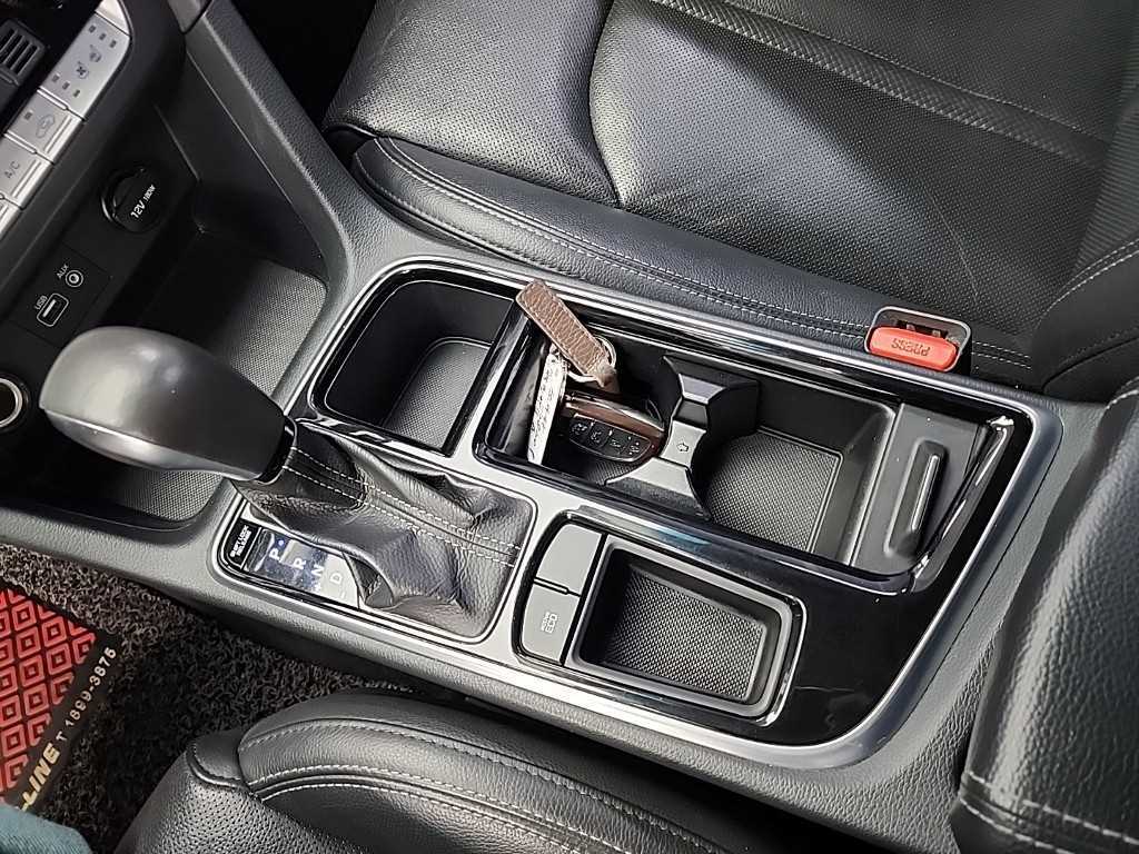 HYUNDAI Sonata - Vista 8