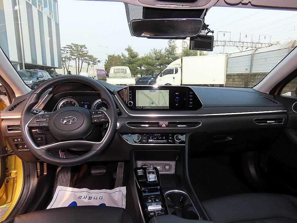 HYUNDAI Sonata - Vista 7