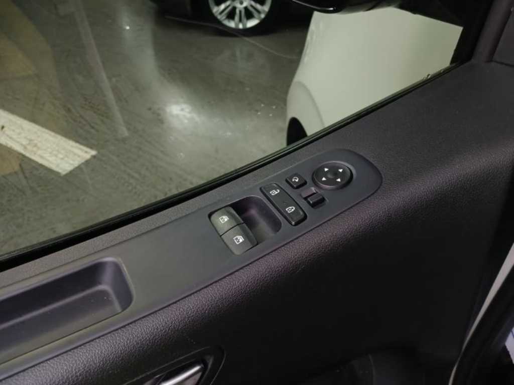 HYUNDAI Staria - Vista 9