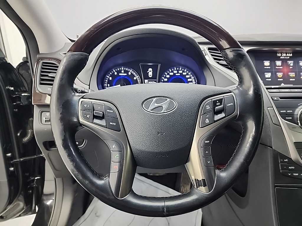 HYUNDAI Grandeur - Vista 9