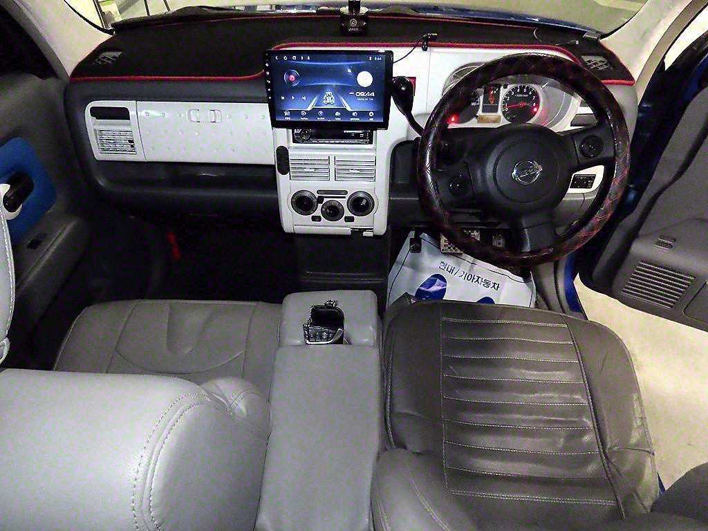 Nissan Cube - Vista 10