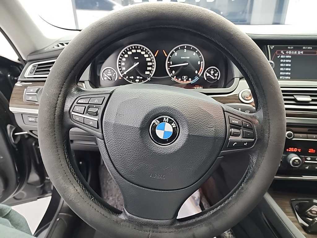 BMW 7 Series - Vista 9