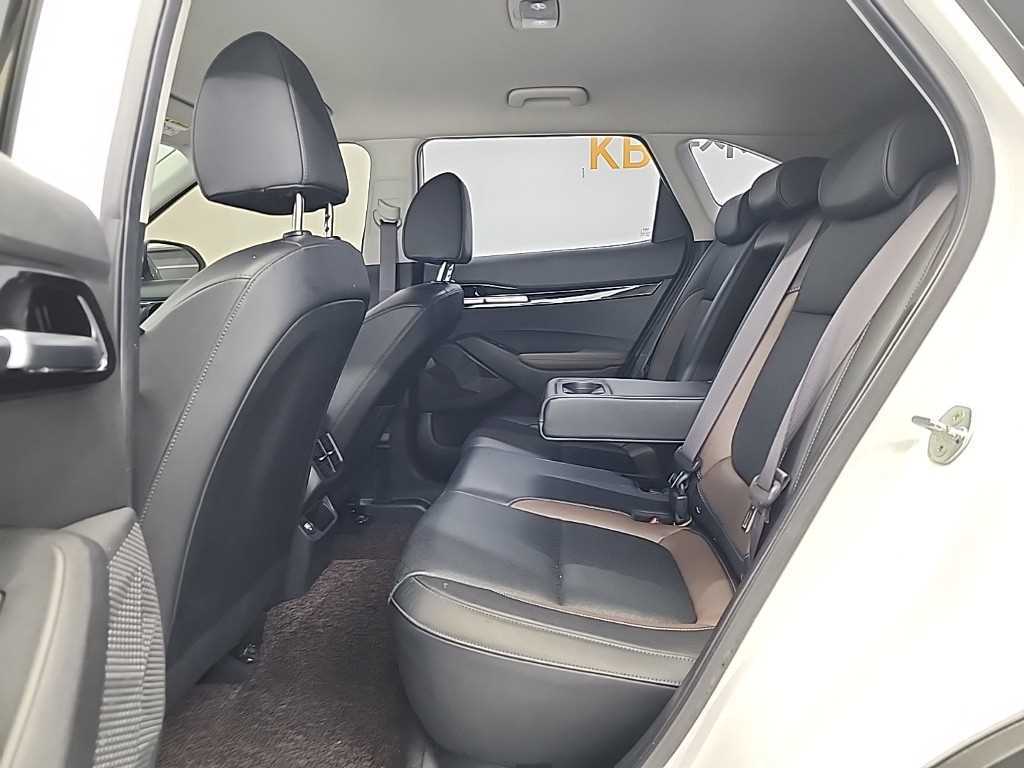 KIA Seltos - Vista 12