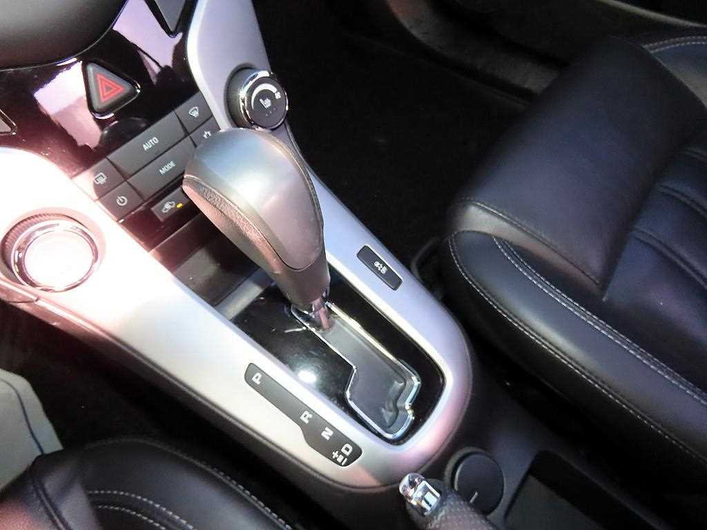 Chevrolet Cruise - Vista 10