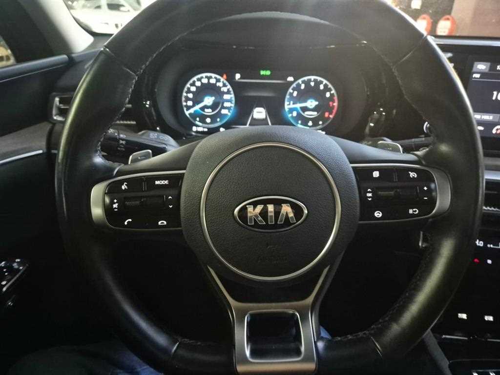 KIA K5 - Vista 8