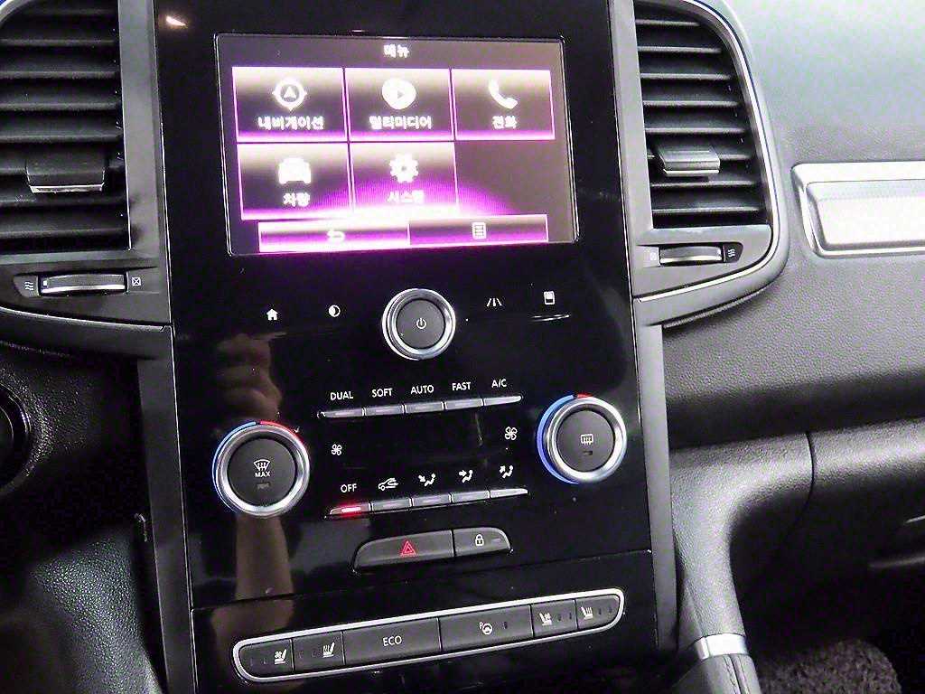 SAMSUNG QM6 - Vista 12