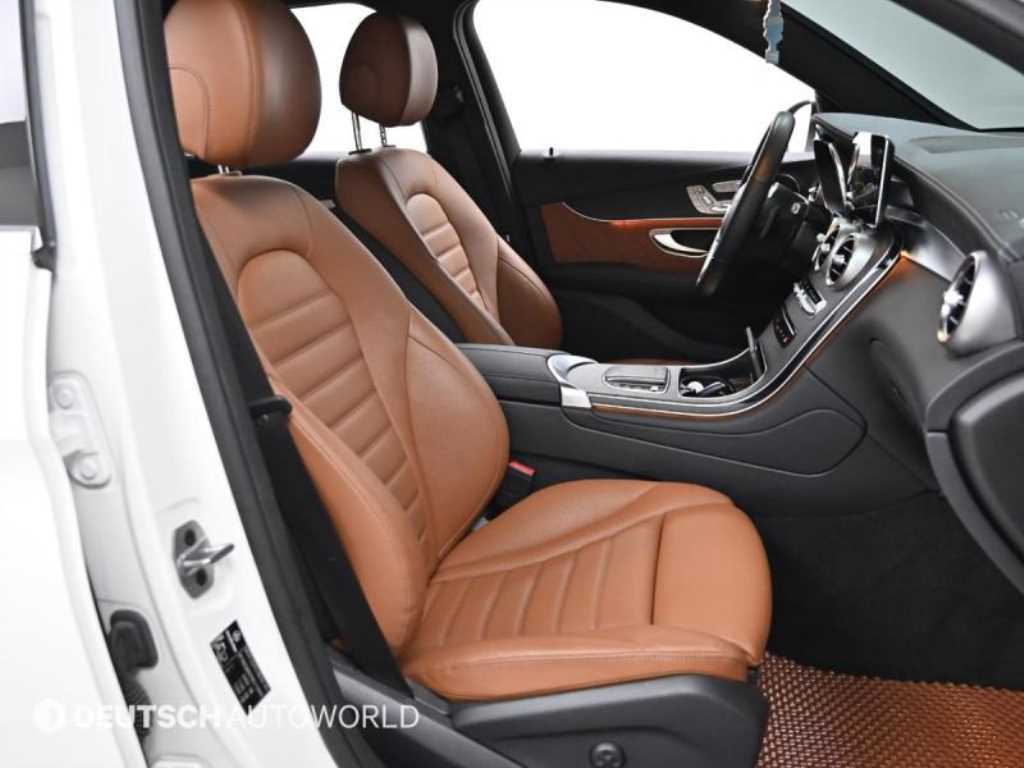 Mercedes Benz GLC Class - Vista 10