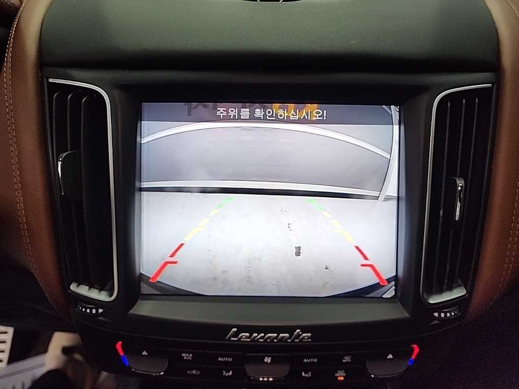 Maserati Levante 2019 Negro - Importación desde Corea - HF Imports Iquique - Foto 16