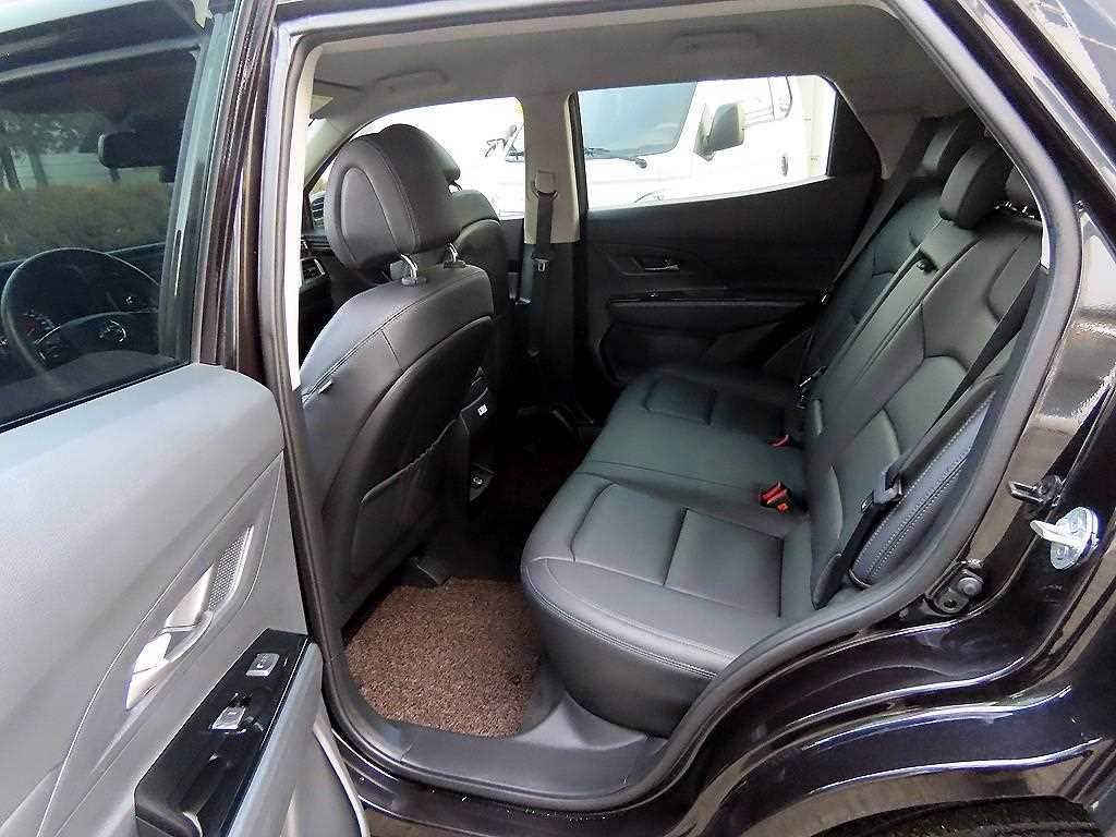 Ssangyong Korando - Vista 6