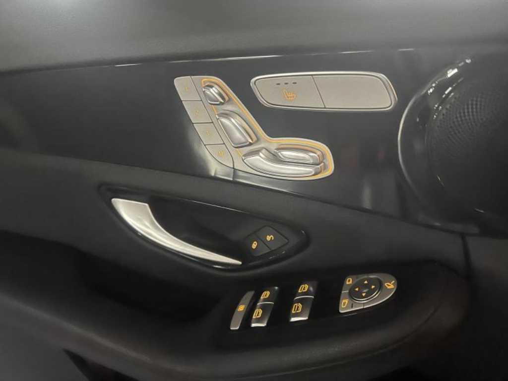 Mercedes Benz C Class - Vista 9