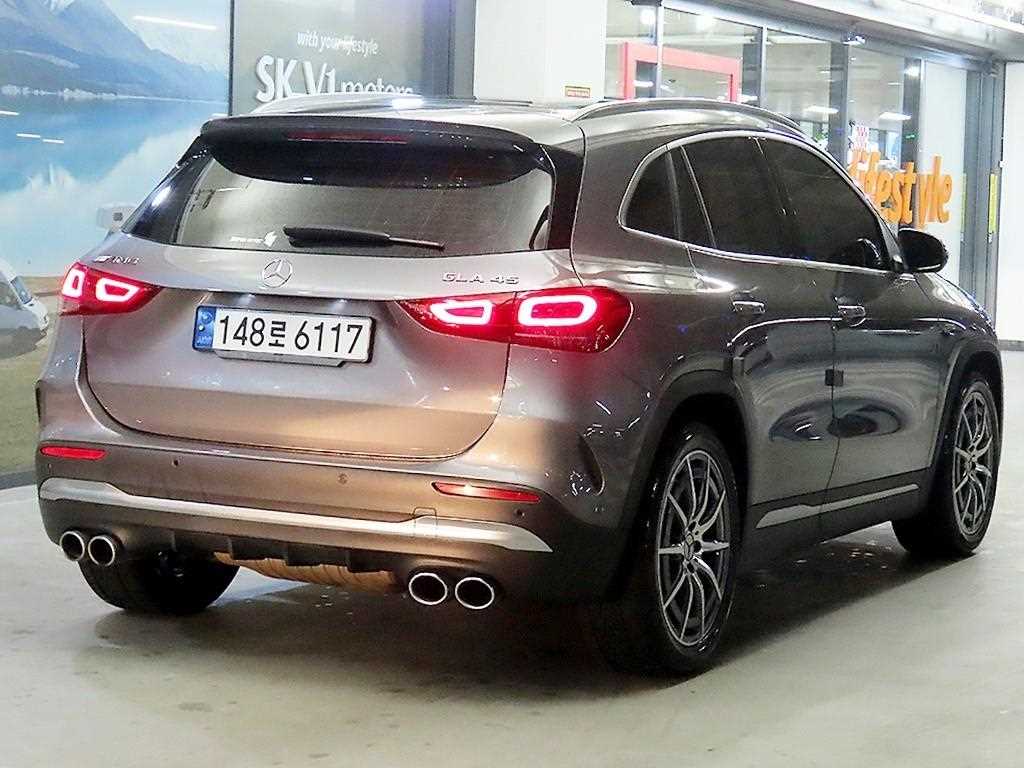 Mercedes Benz GLA Class - Vista 4
