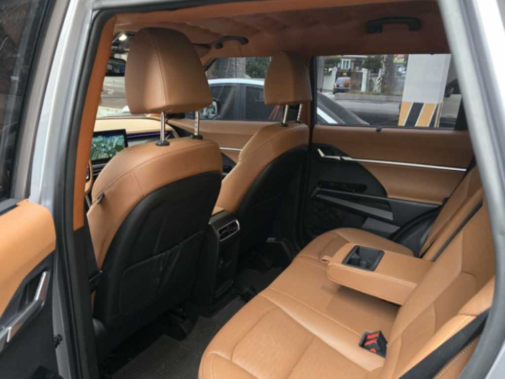 Ssangyong Torres - Vista 5