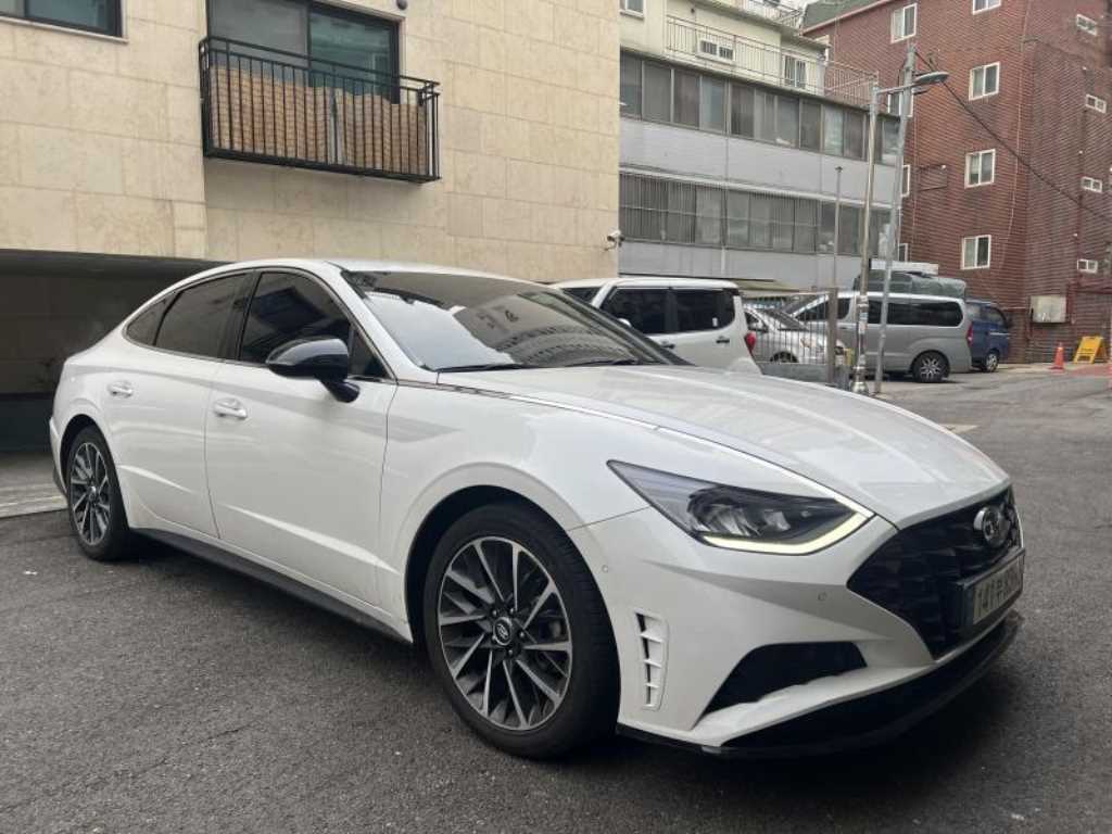 HYUNDAI Sonata - Vista 2