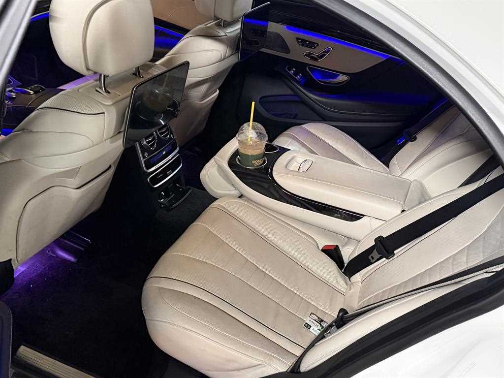 Mercedes Benz S Class - Vista 5