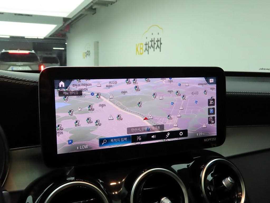 Mercedes Benz GLC Class - Vista 8