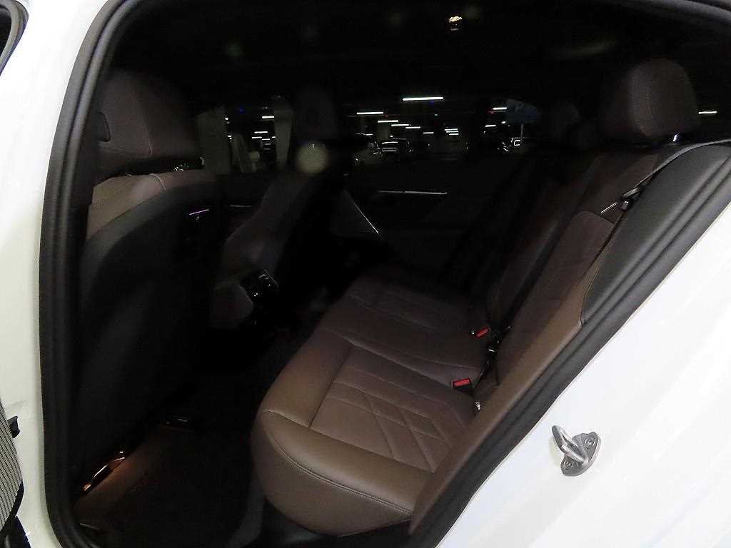 BMW 5 Series - Vista 7