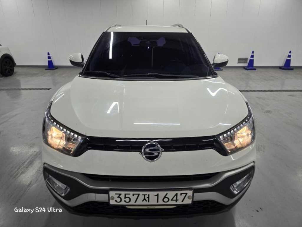 Ssangyong Tivoli - Vista 2
