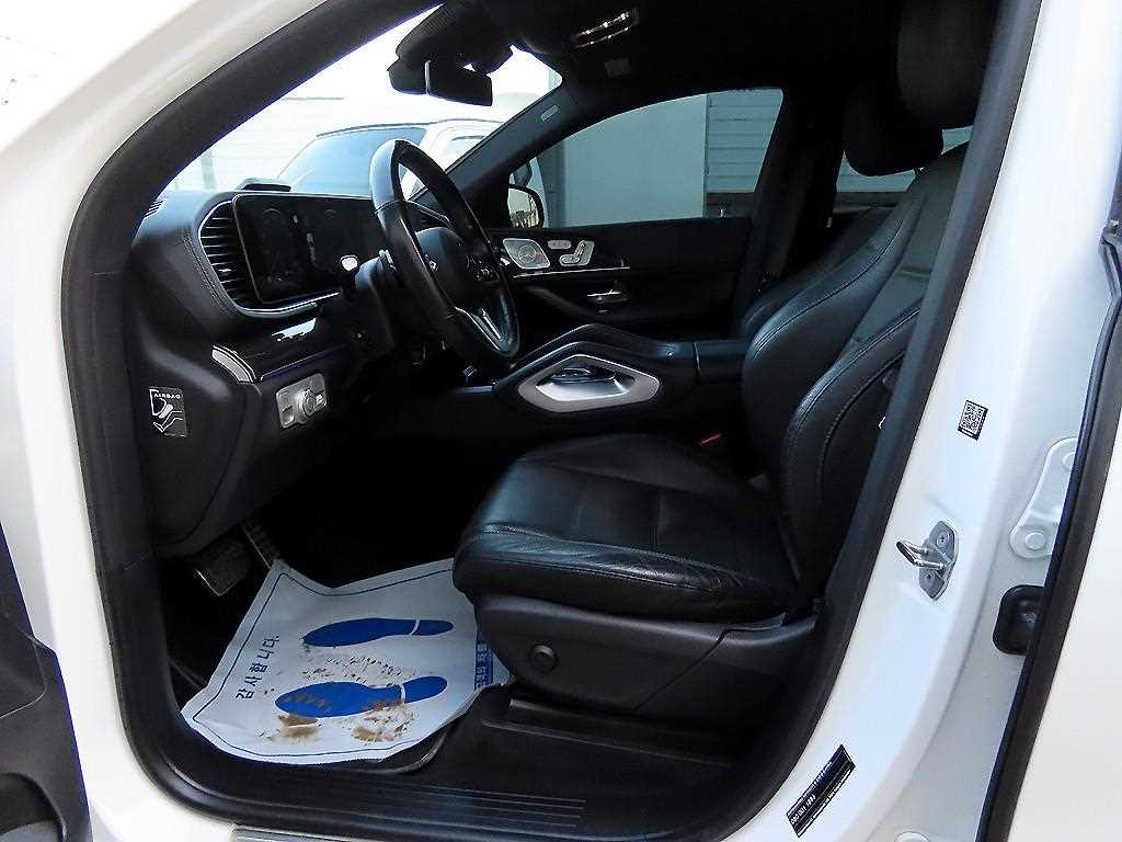 Mercedes Benz GLE Class - Vista 5