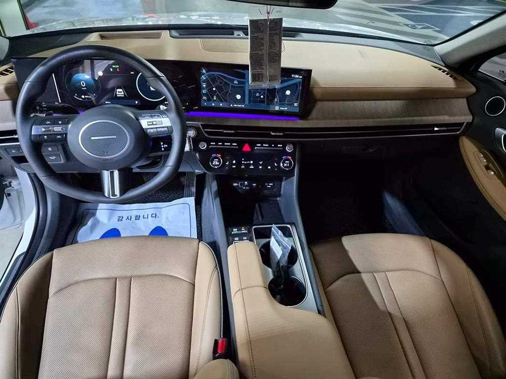 HYUNDAI Sonata - Vista 8