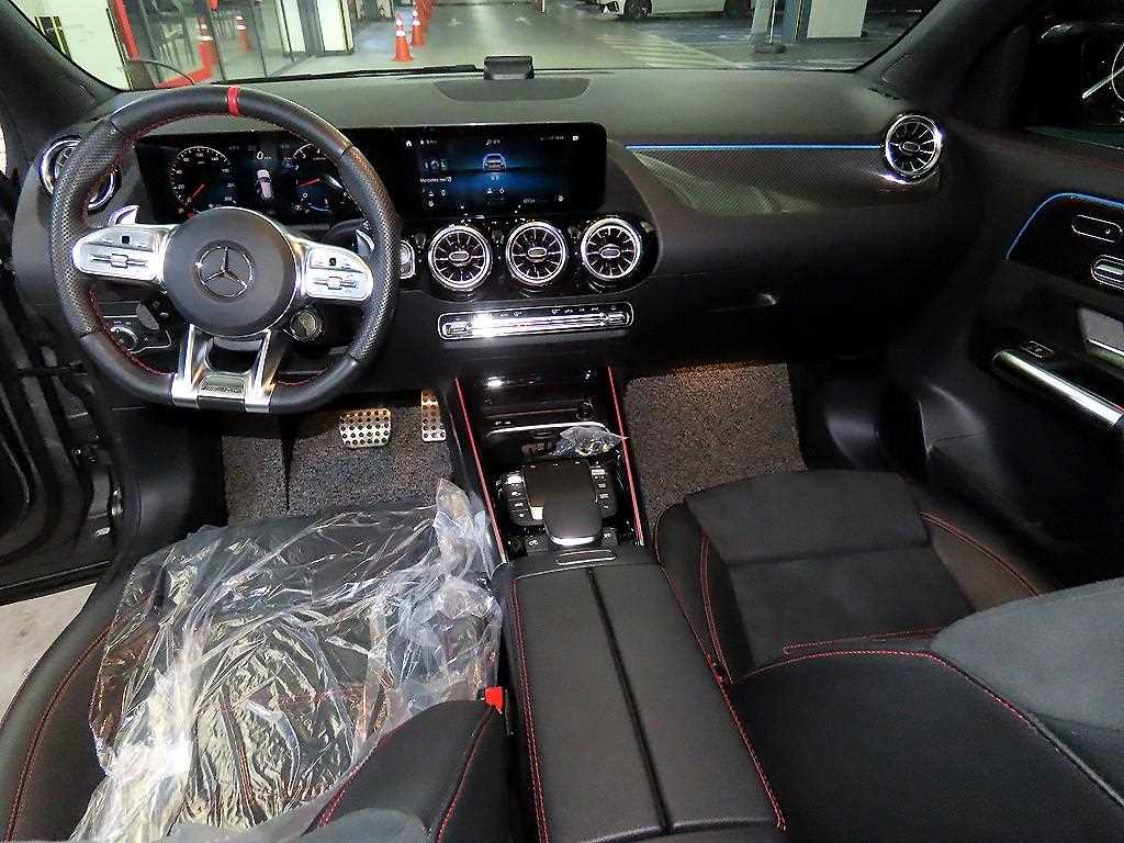 Mercedes Benz GLA Class - Vista 10