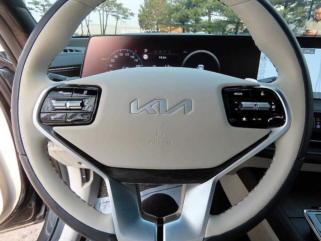 KIA K8 - Vista 8