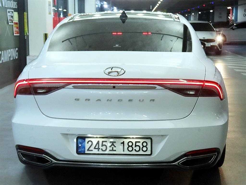 HYUNDAI Grandeur - Vista 5