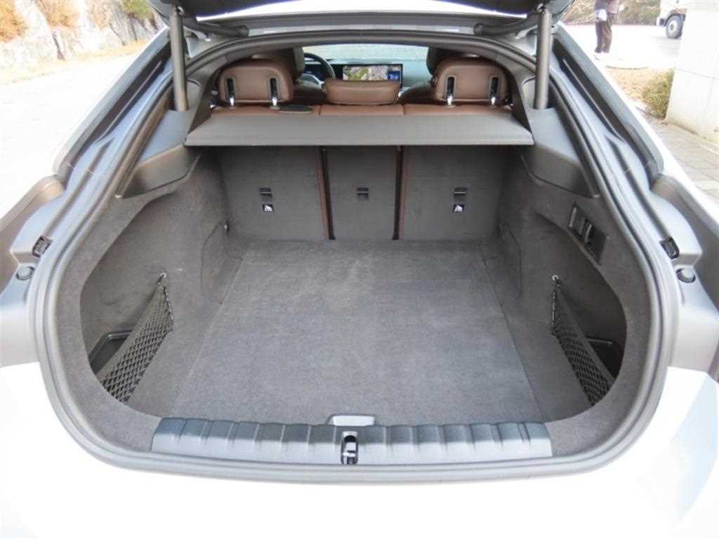 BMW i4 2023 Gris - Importación desde Corea - HF Imports Iquique - Foto 18