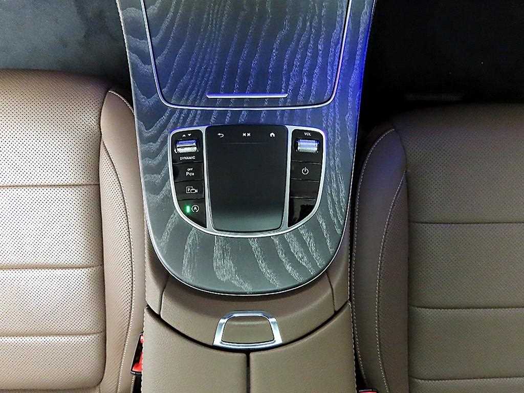 Mercedes Benz E class - Vista 9