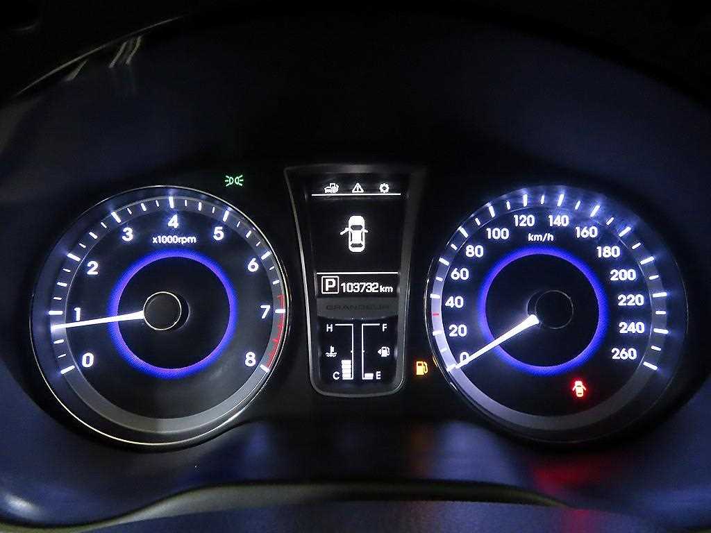 HYUNDAI Grandeur - Vista 9