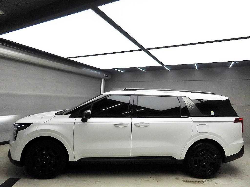 KIA Carnival - Vista 4