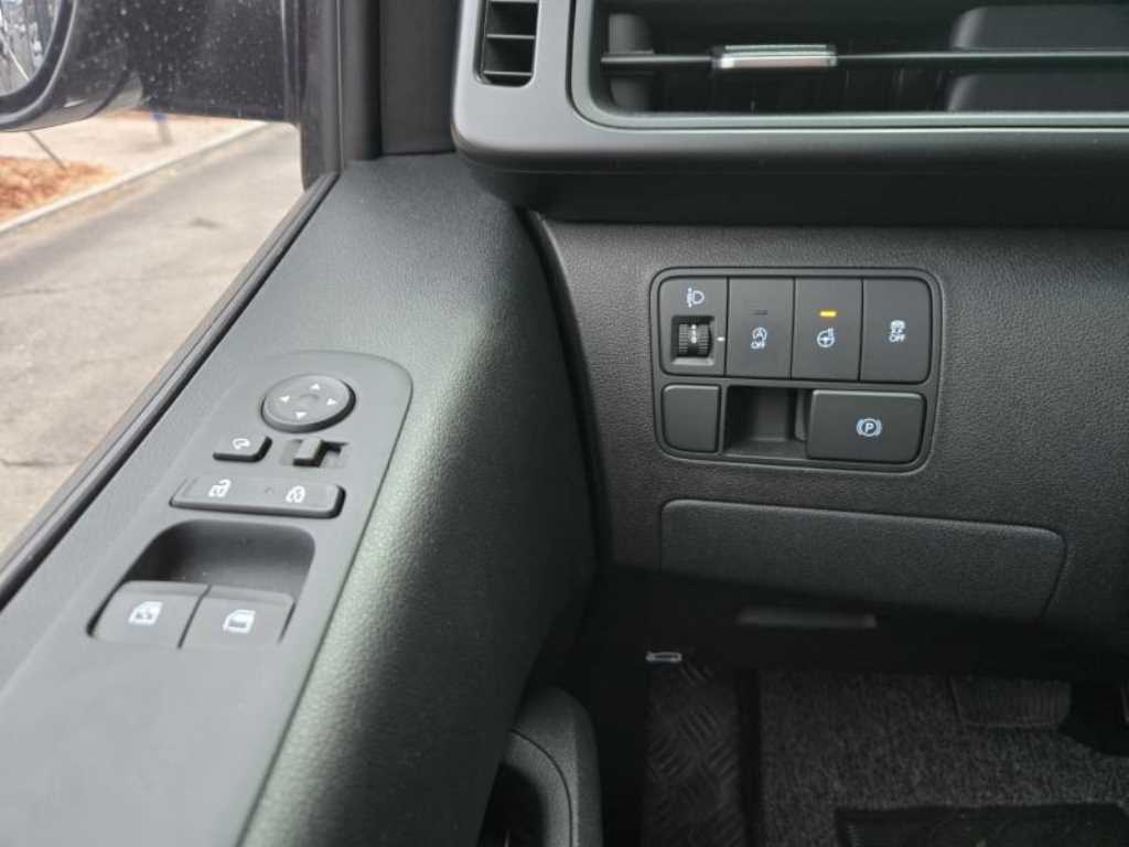 HYUNDAI Staria - Vista 12