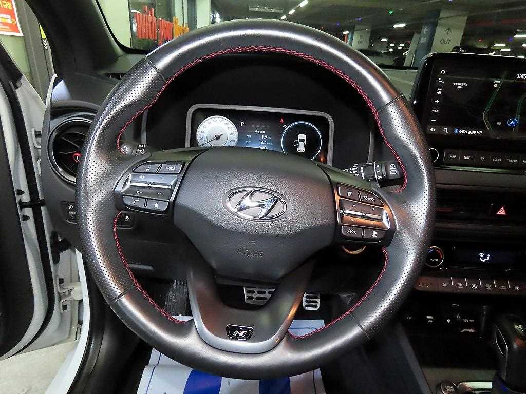 HYUNDAI Kona - Vista 8