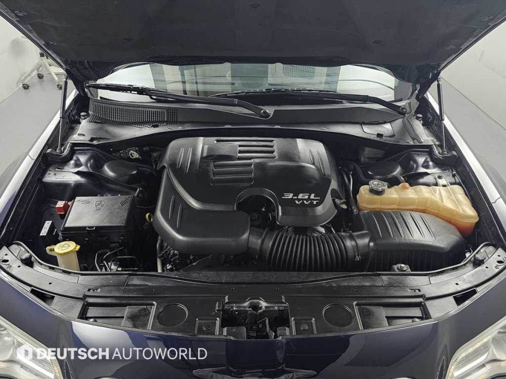 Chrysler 300C - Vista 6