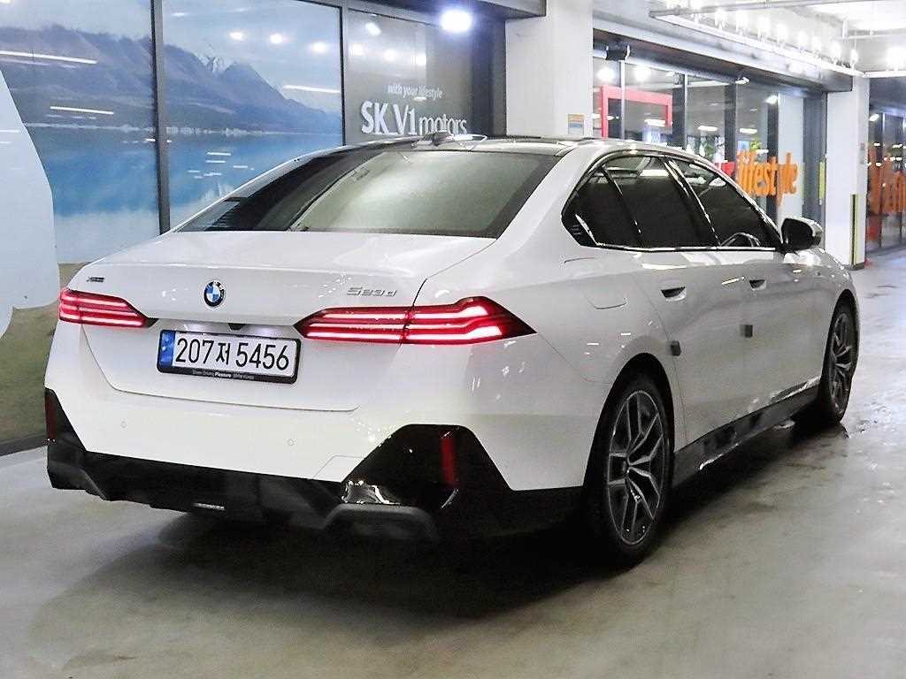 BMW 5 Series - Vista 4