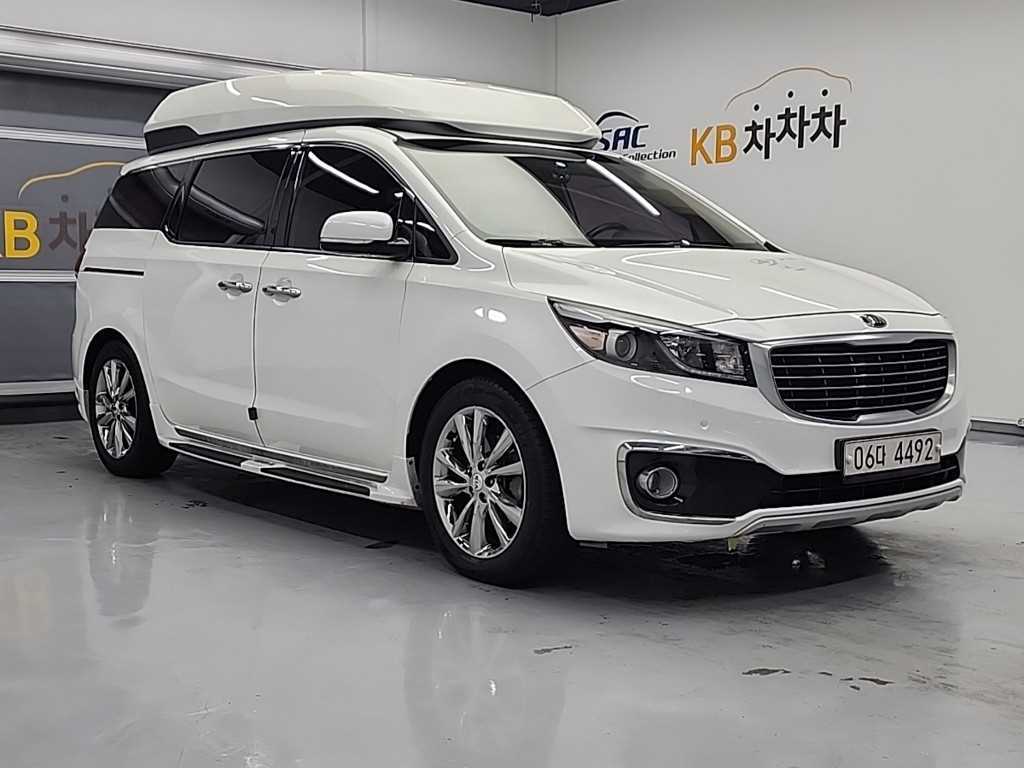 KIA Carnival - Vista 4