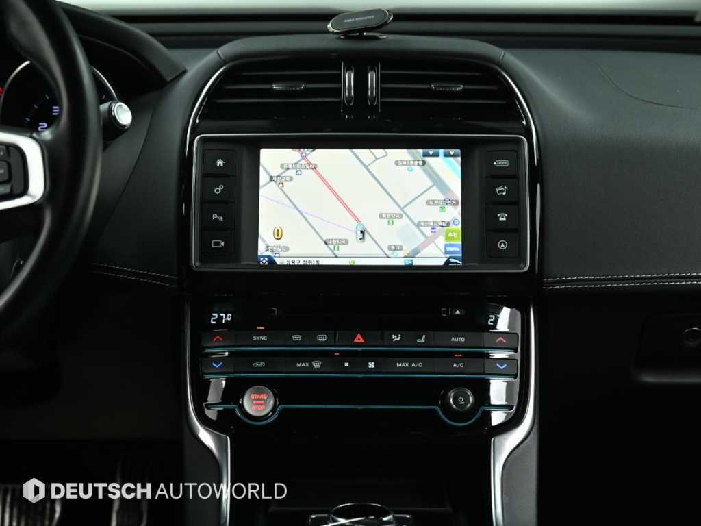 Jaguar XE 2016 Blanco - Importación desde Corea - HF Imports Iquique - Foto 14