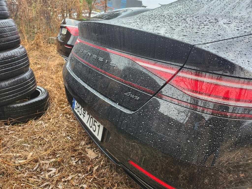 Genesis G90 - Vista 4