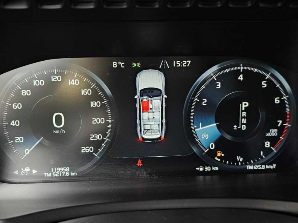 Volvo XC90 - Vista 8