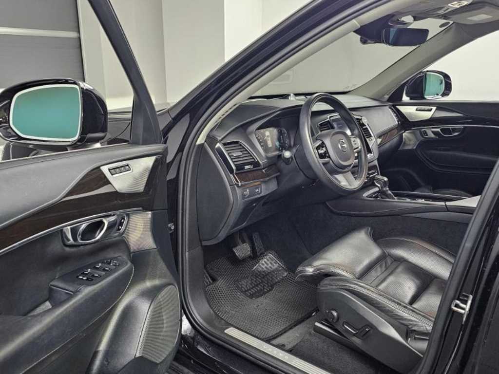 Volvo XC90 - Vista 11