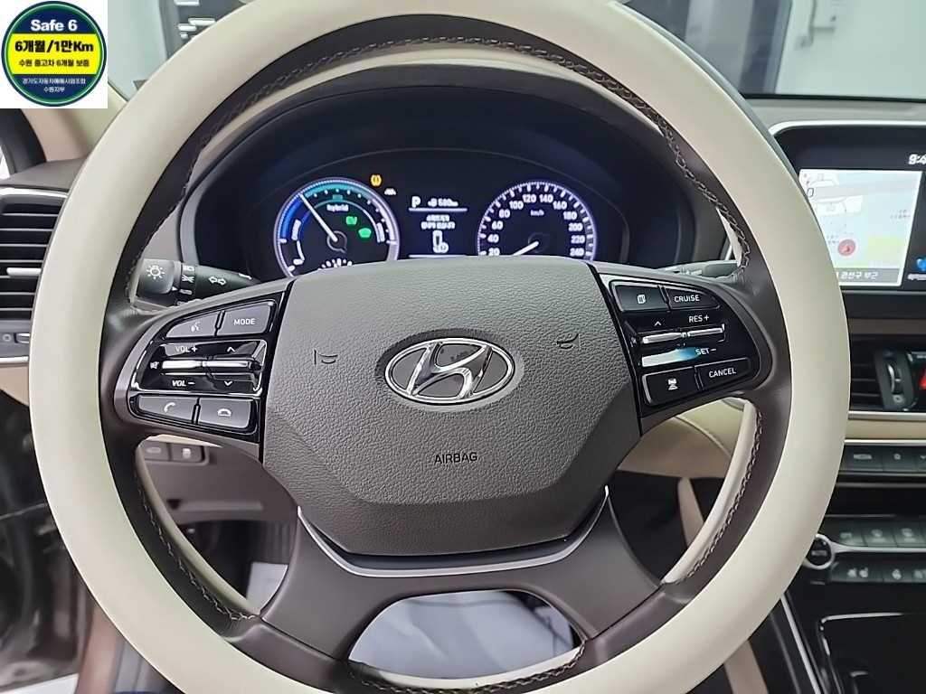 HYUNDAI Grandeur - Vista 9