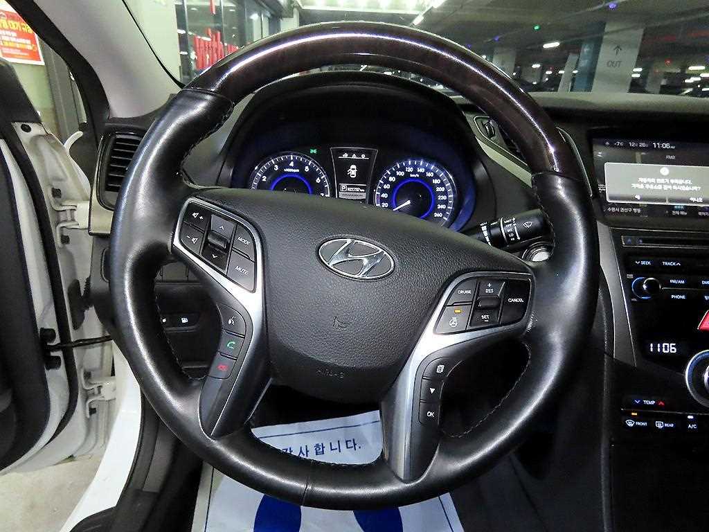 HYUNDAI Grandeur - Vista 8