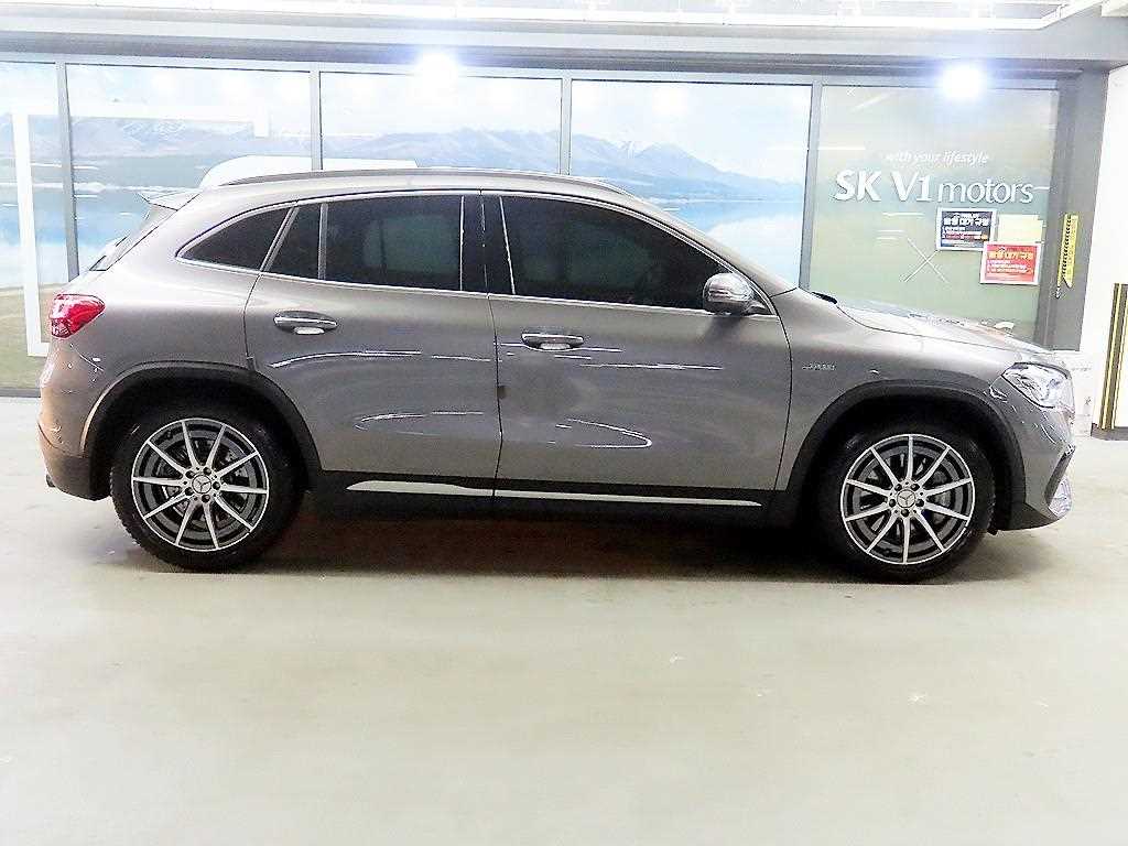 Mercedes Benz GLA Class - Vista 3