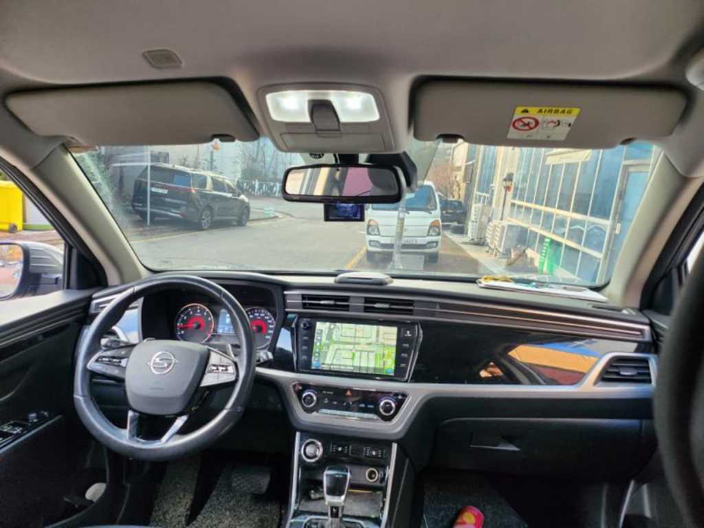 Ssangyong Korando - Vista 12