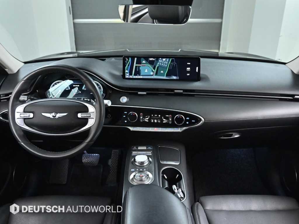 Genesis GV70 - Vista 7