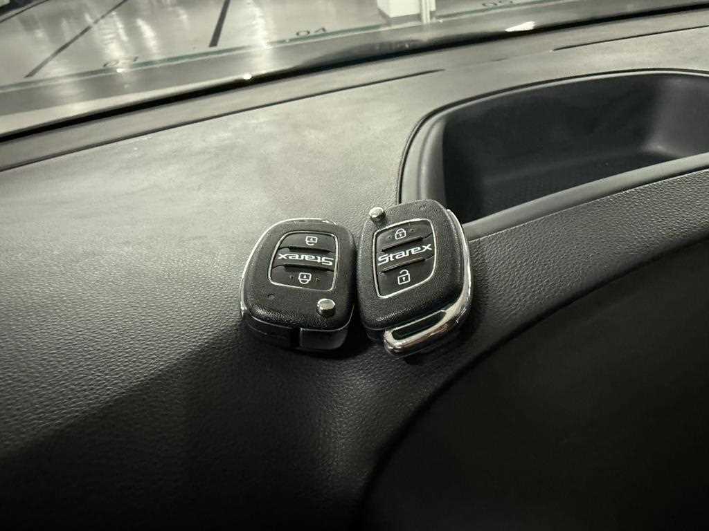 HYUNDAI Starex 2019 Plateado - Importación desde Corea - HF Imports Iquique - Foto 19