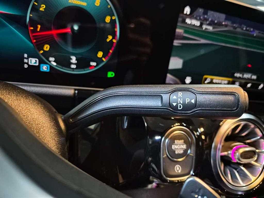 Mercedes Benz GLA Class - Vista 10