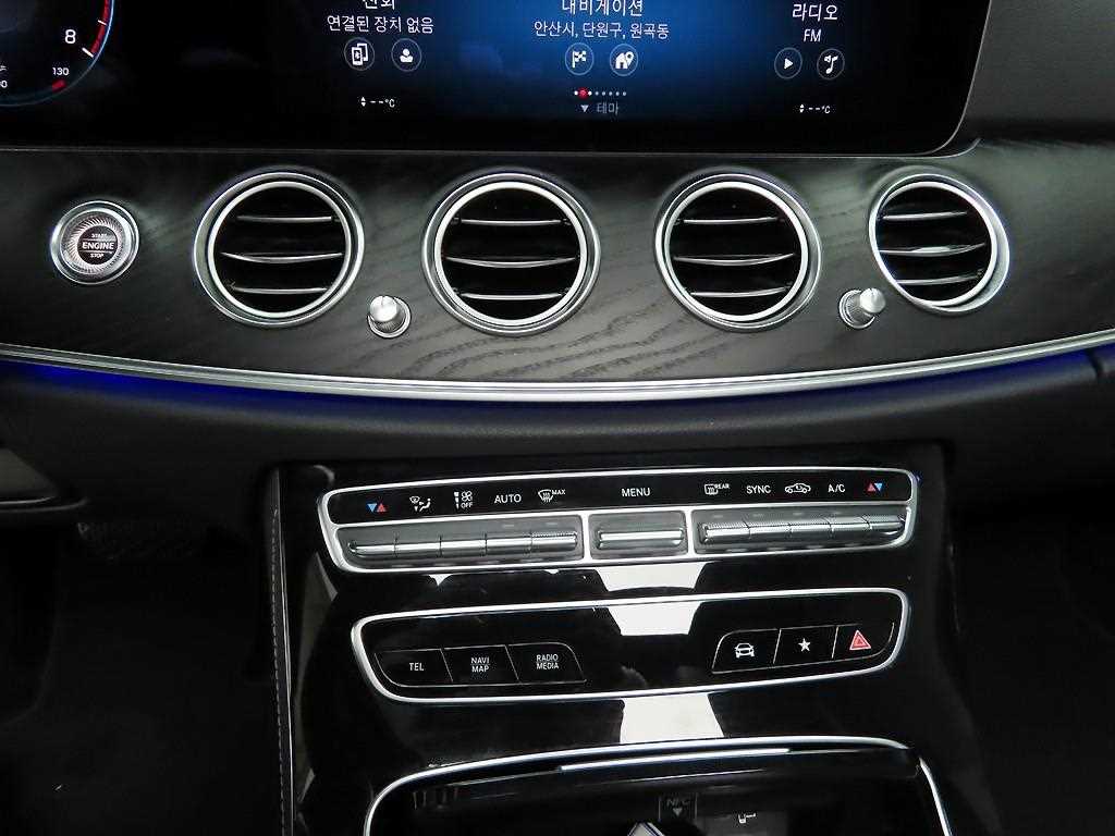 Mercedes Benz E class - Vista 9