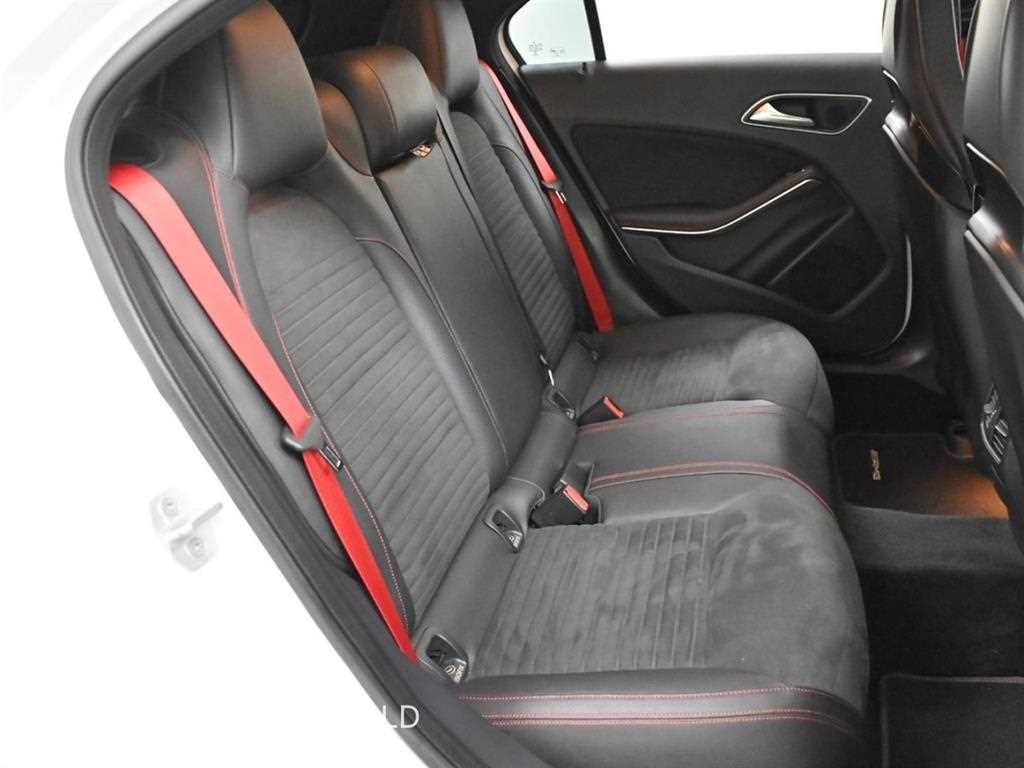 Mercedes Benz A Class - Vista 12